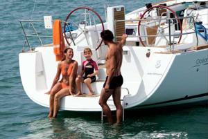The Benetaeu Oceanis 40 provides a generous rear bathing deck. Image courtesey & with permission of Beneteau S.A.