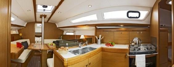 The Jeanneau Sun Odyssey 36i main cabin. Image courtesey & with permission of Chantiers Jeanneau S.A.